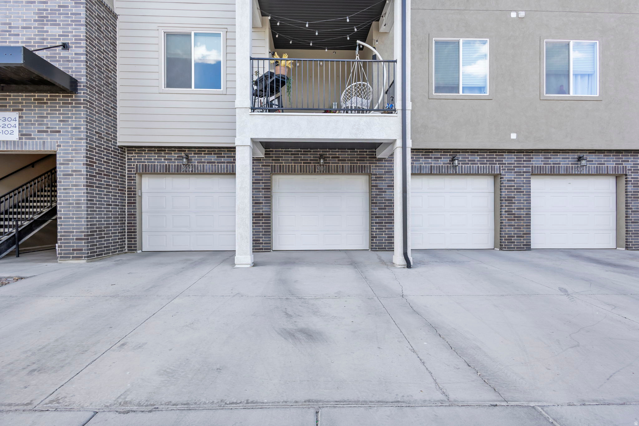MOUNTAIN RIDGE - Residential