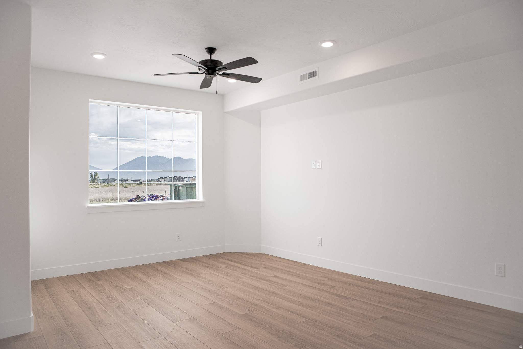 ARROWHEAD SPRINGS - Residential