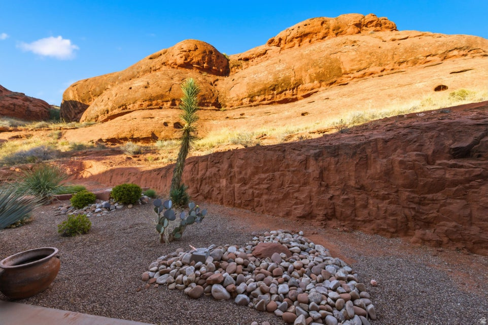 RED CLIFFS PARK EAST PH 2 - Residential
