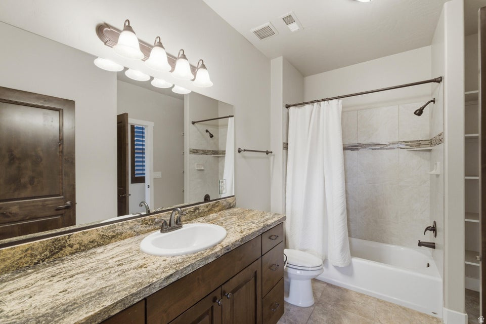 RED CLIFFS PARK EAST PH 2 - Residential