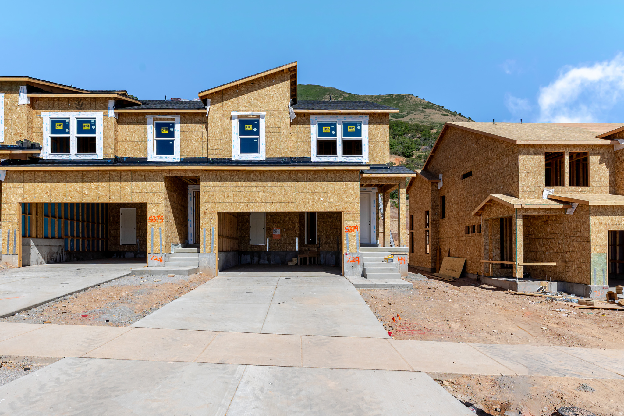 Get ready to fall in love with your new townhome at Harmony Ridge! Enjoy the perfect mix of comfort and convenience with multi-story living and a spacious two-car garage. Nestled near the breathtaking Spanish Fork Canyon, Harmony Ridge offers jaw-dropping views and incredible amenities, including a clubhouse, fully equipped gym, sparkling pool, parks, and pickleball courts. It's the perfect place to relax, play, and make lasting memories. Reach out today to learn more or schedule your visit. Your dream home is calling!
