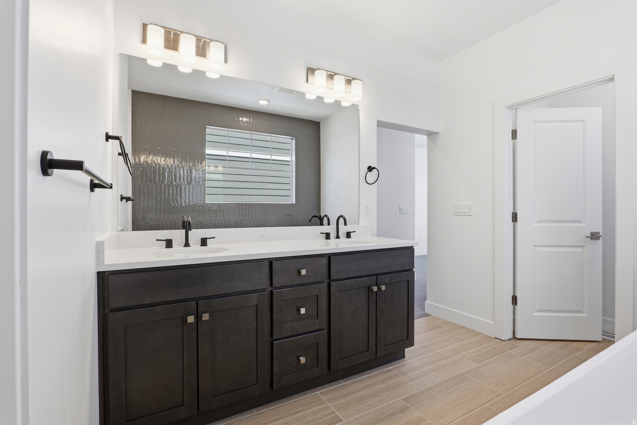 HUNTINGTON RANCH - Residential