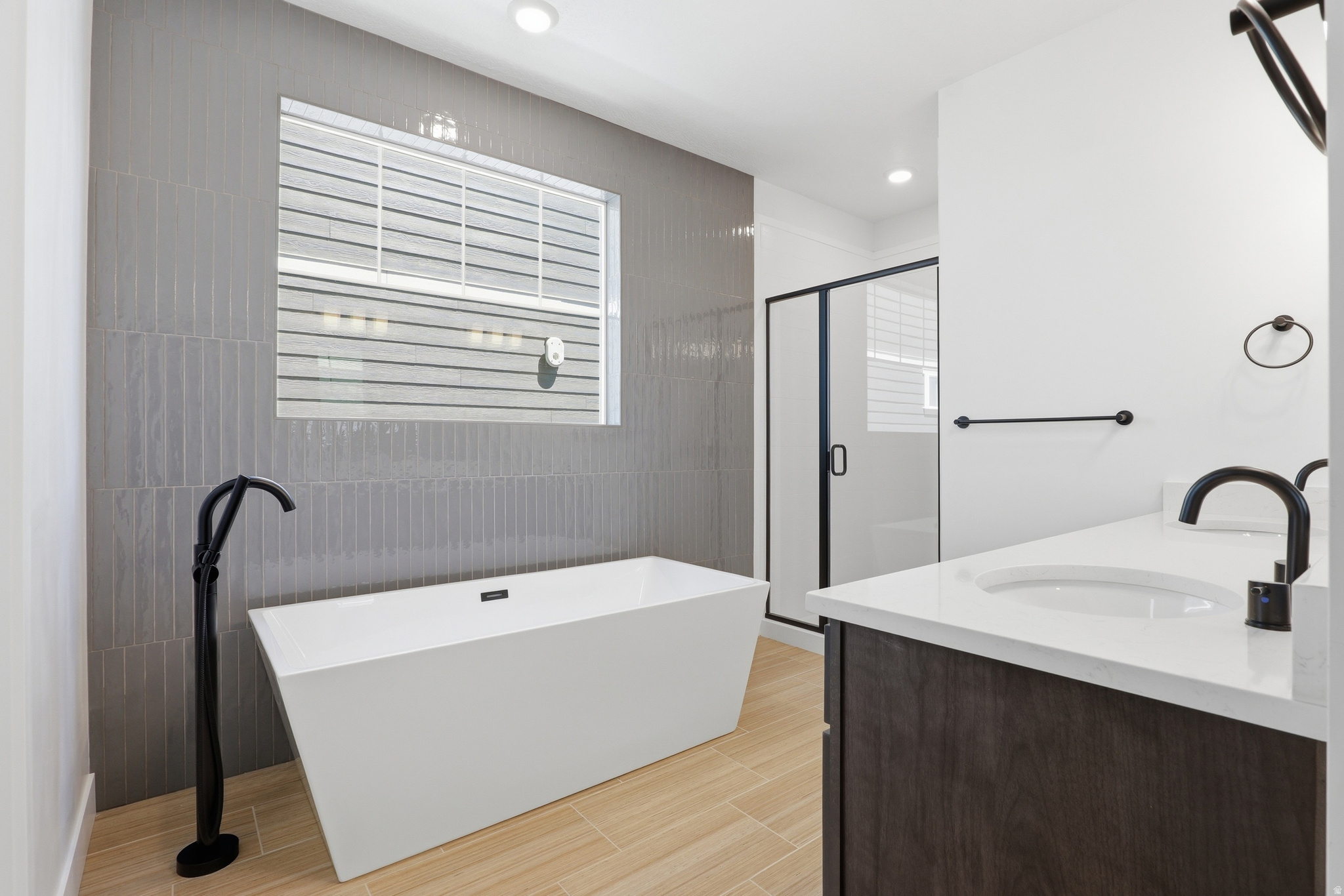 HUNTINGTON RANCH - Residential