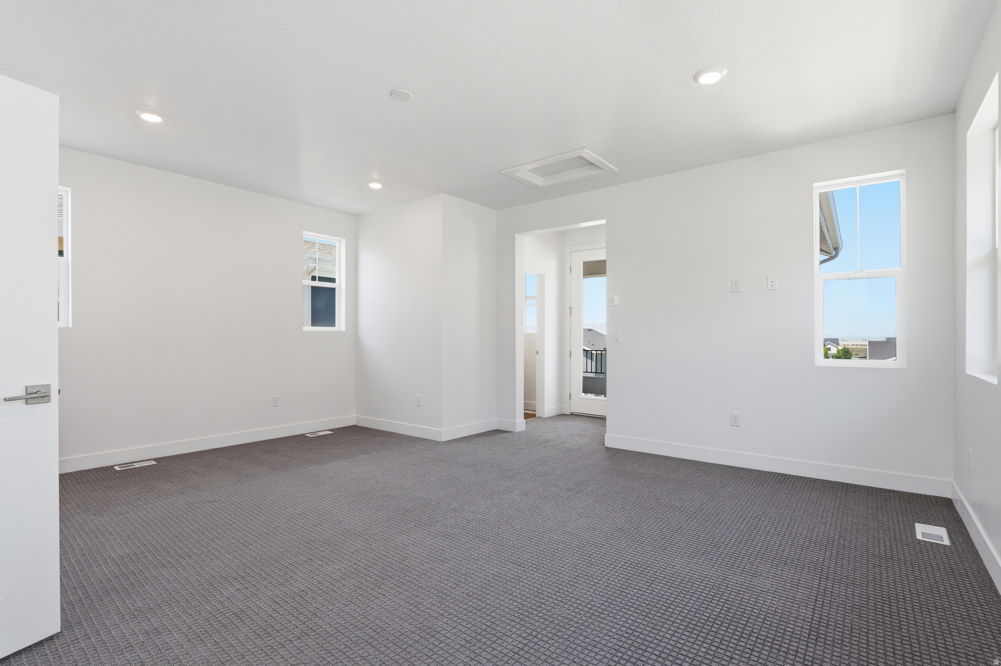 HUNTINGTON RANCH - Residential
