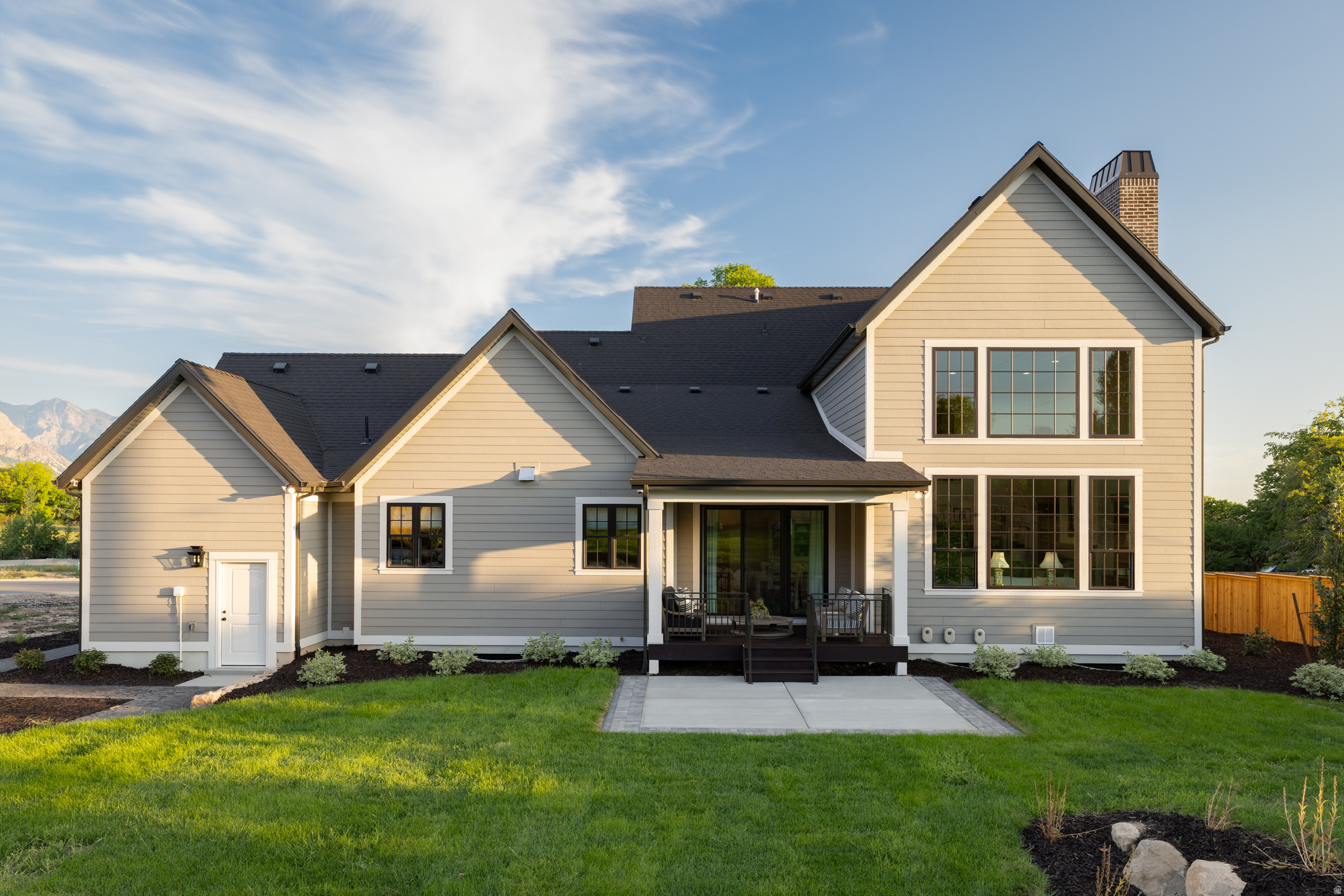 WEBER VIEW 219 - Residential