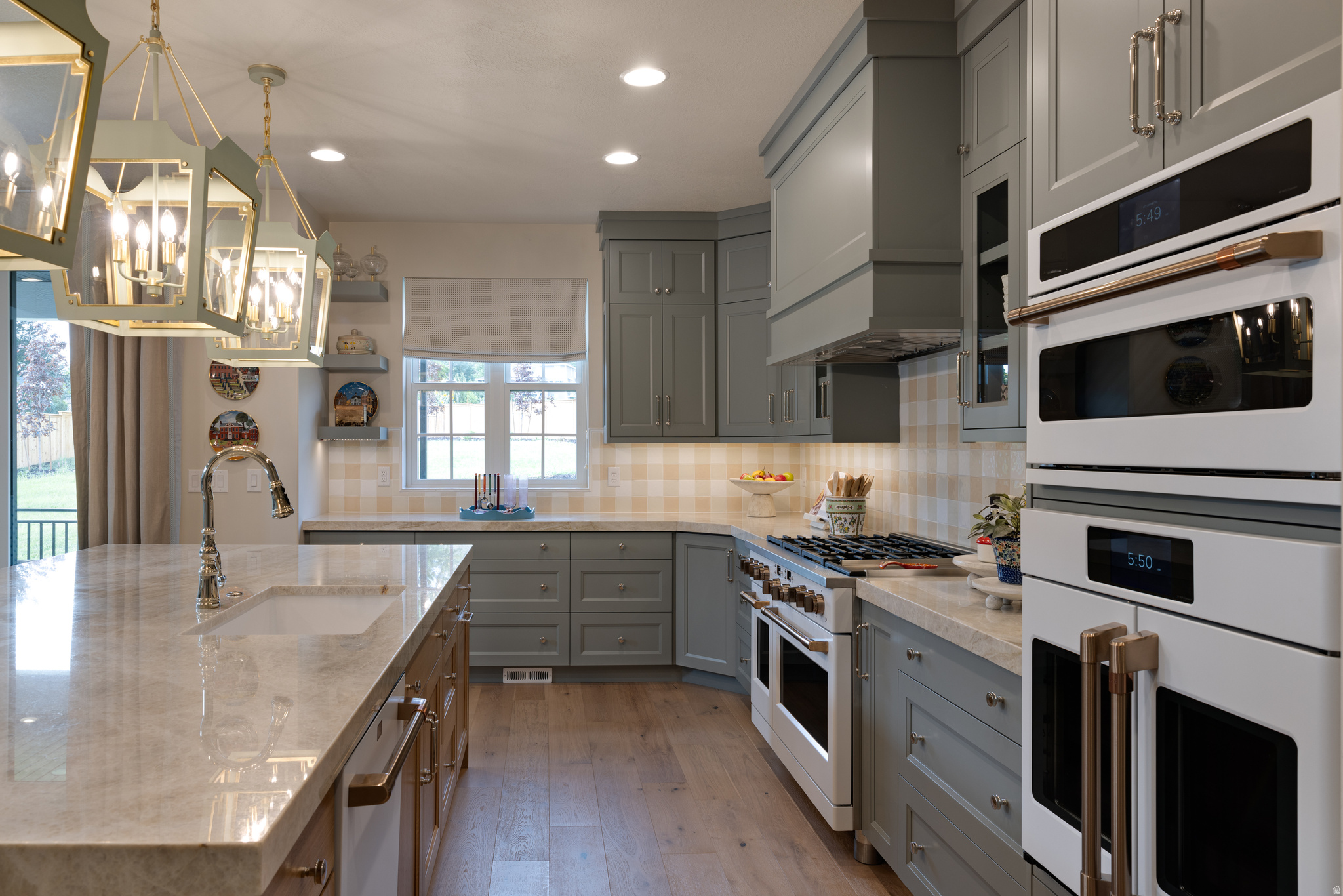 WEBER VIEW 219 - Residential