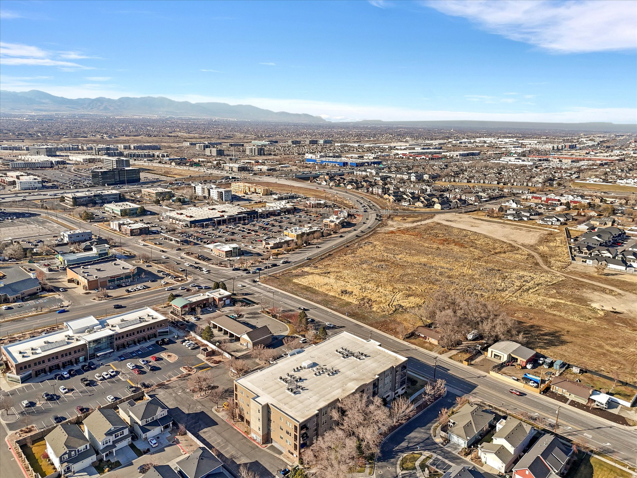 ROCKWELL SQUARE - Commercial Sale