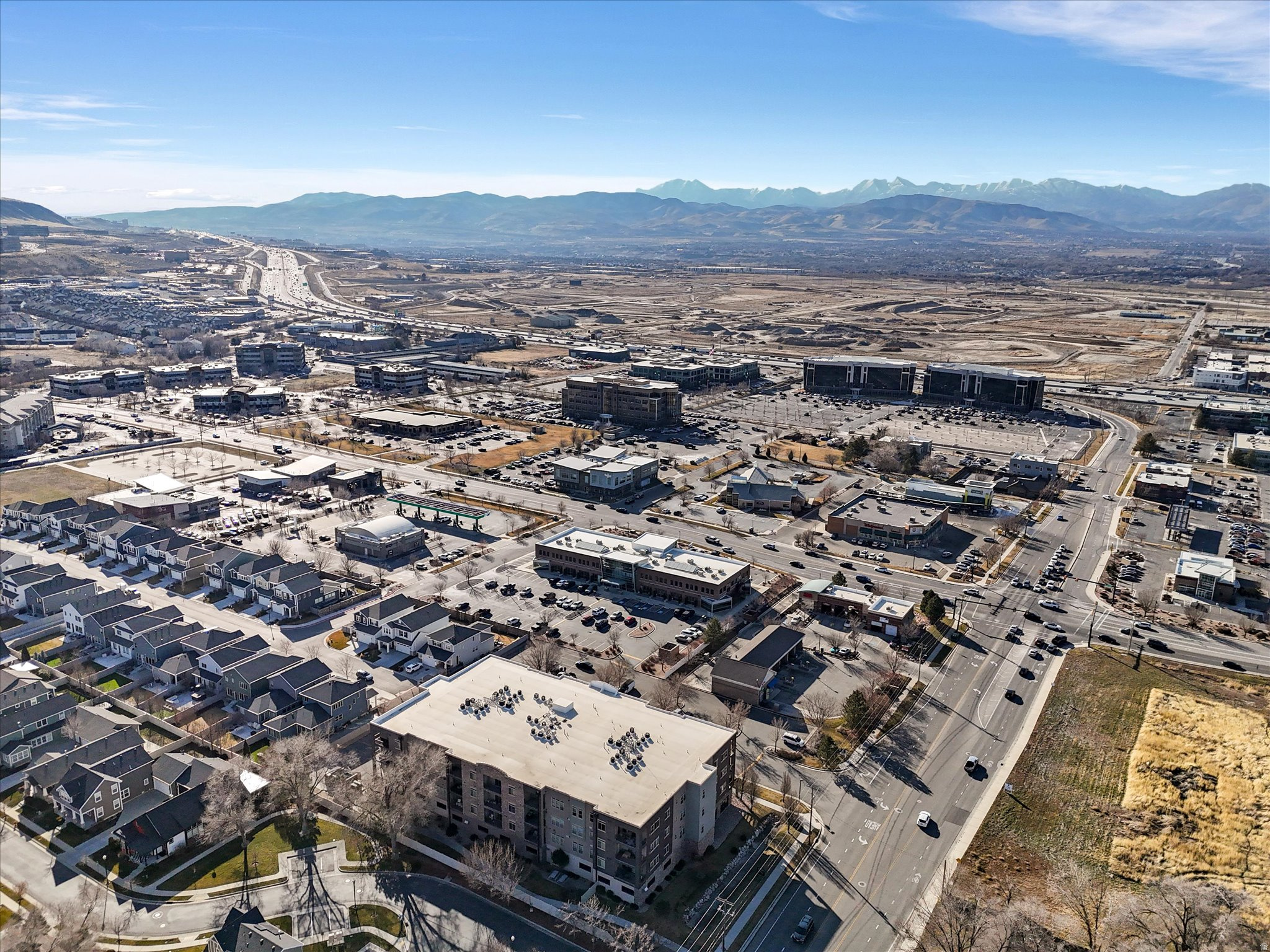ROCKWELL SQUARE - Commercial Sale