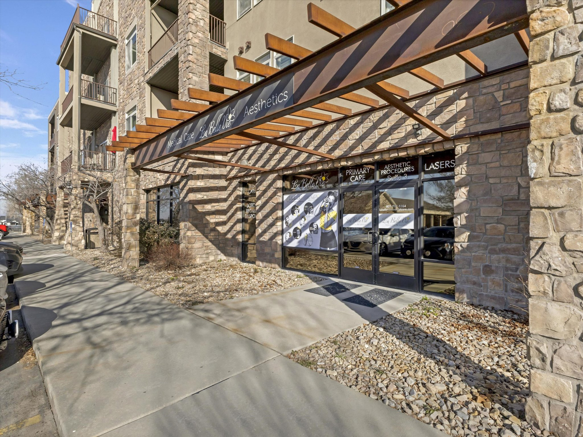 ROCKWELL SQUARE - Commercial Sale