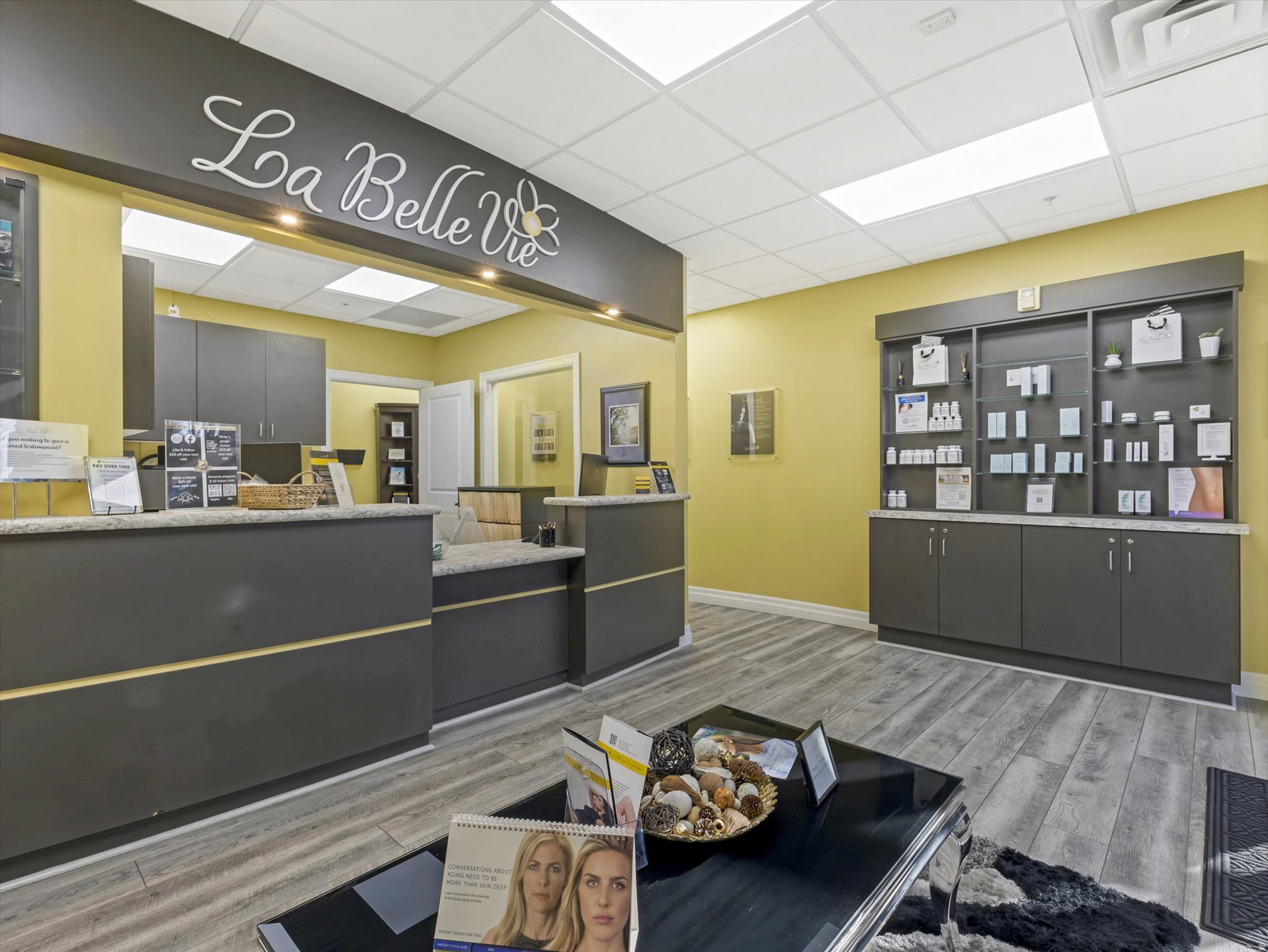 ROCKWELL SQUARE - Commercial Sale