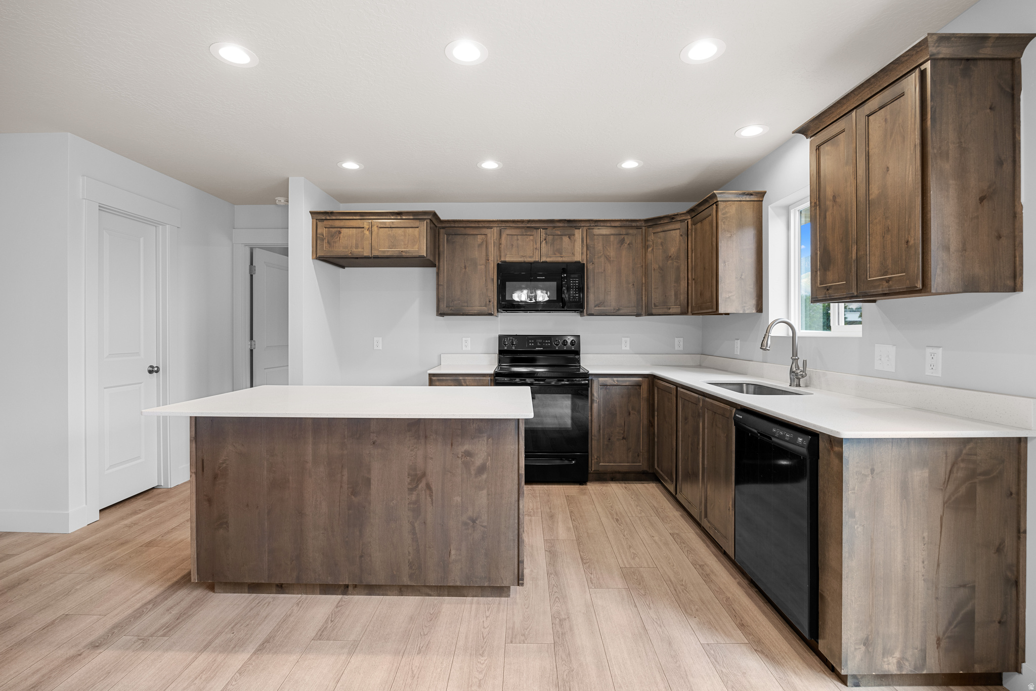 SUMMIT RIDGE THE HILLS - Residential