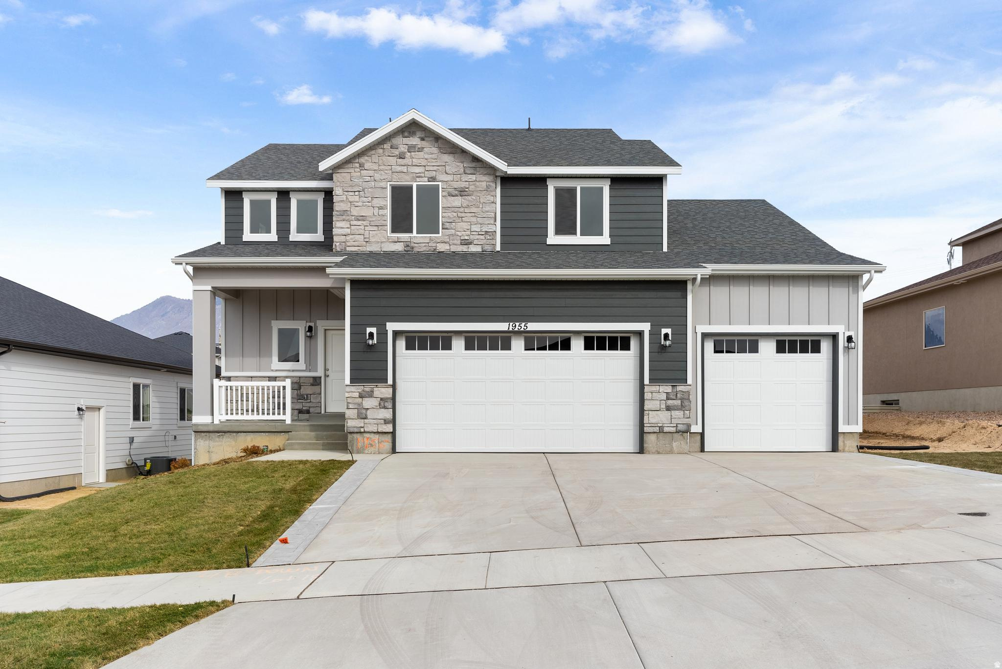 PLAN: Skyline(3)3500.     Sample@Coming Soon.     PHOTO: ShowsUpgrades.     GARAGE: 3Car.     BSMT: Exit$15k.     STATUS: ToBeBuilt.     LOTS: .10-.70,PremiumsGradesVary.     LSCAPE: Yes.   HOA: $10.   DESIGN/BUILD: 6Months/10YrWarranty.  'BuyerVerifyAll'