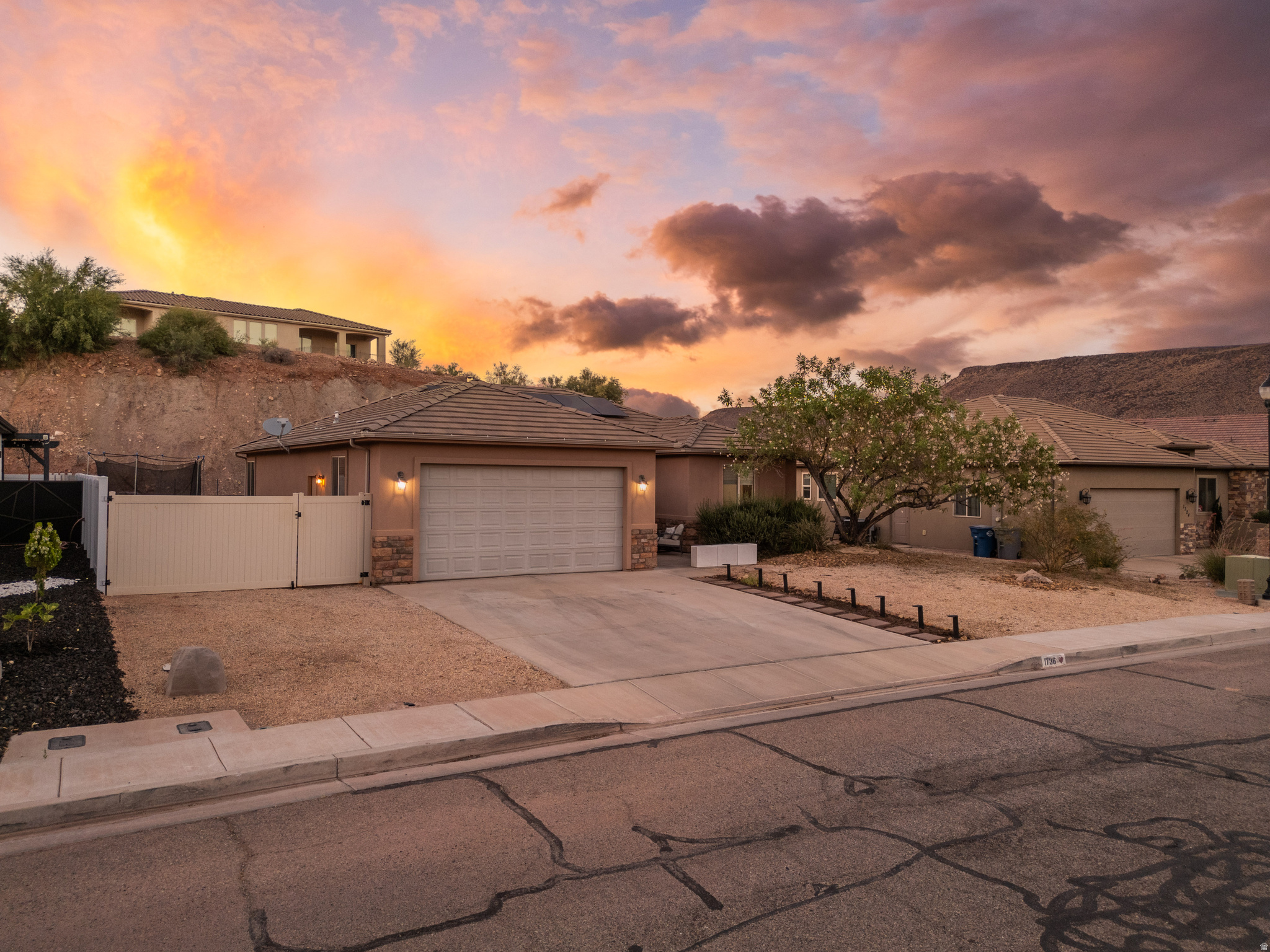 OVERLOOK AT GREEN VALLEY - Residential