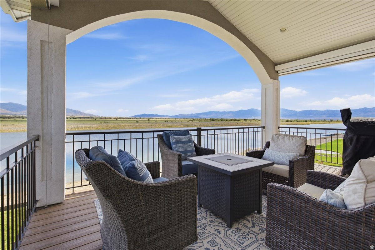 THE PIER - Residential