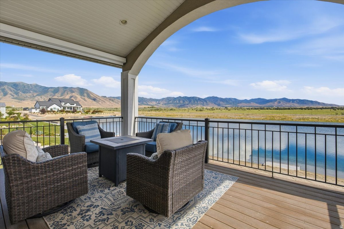 THE PIER - Residential