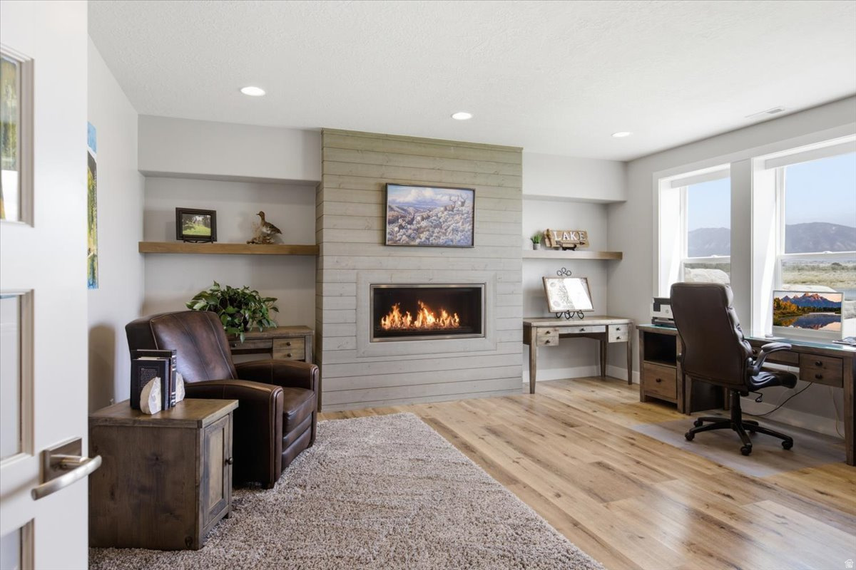 THE PIER - Residential