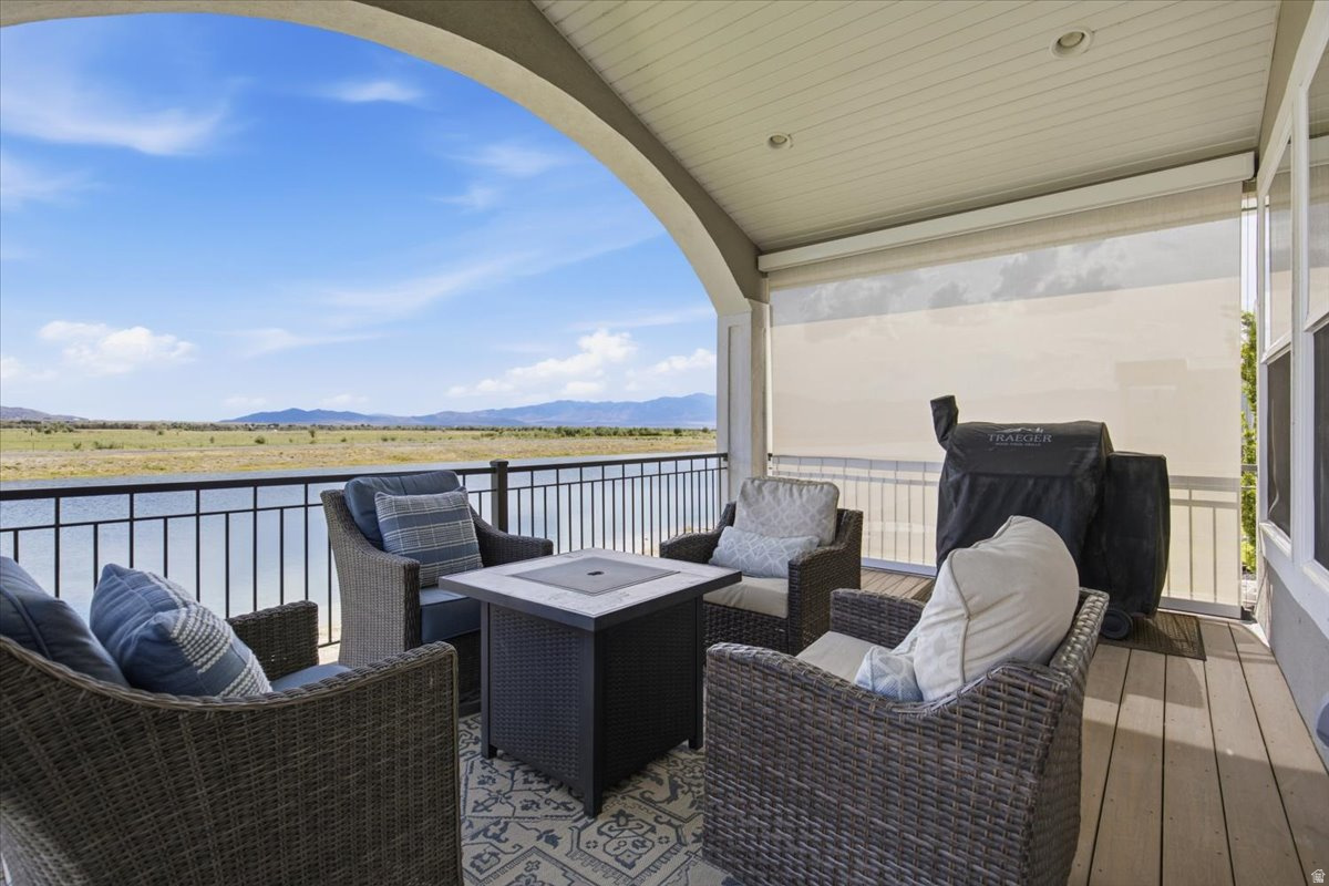 THE PIER - Residential