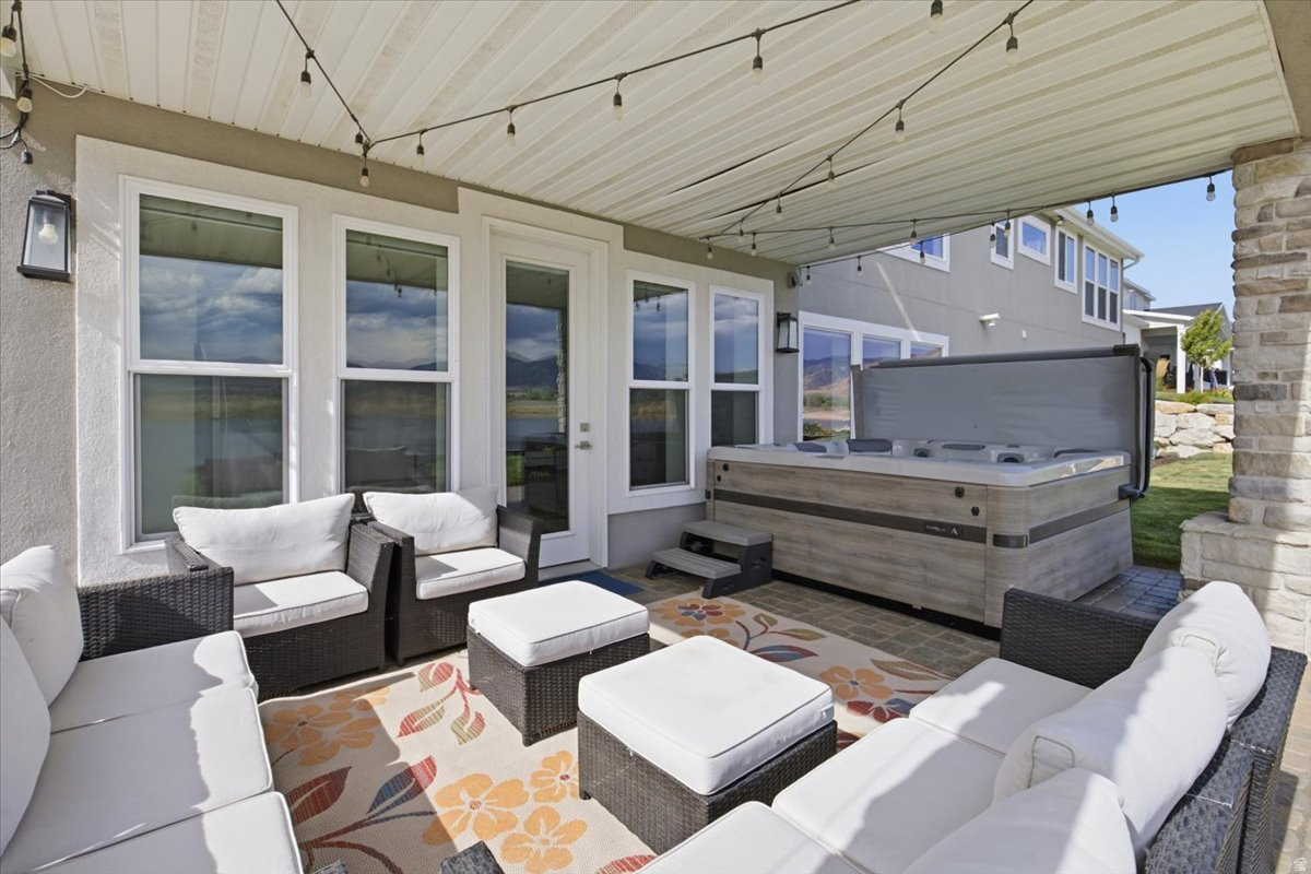 THE PIER - Residential