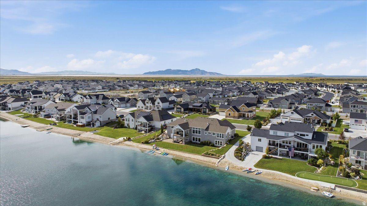 THE PIER - Residential