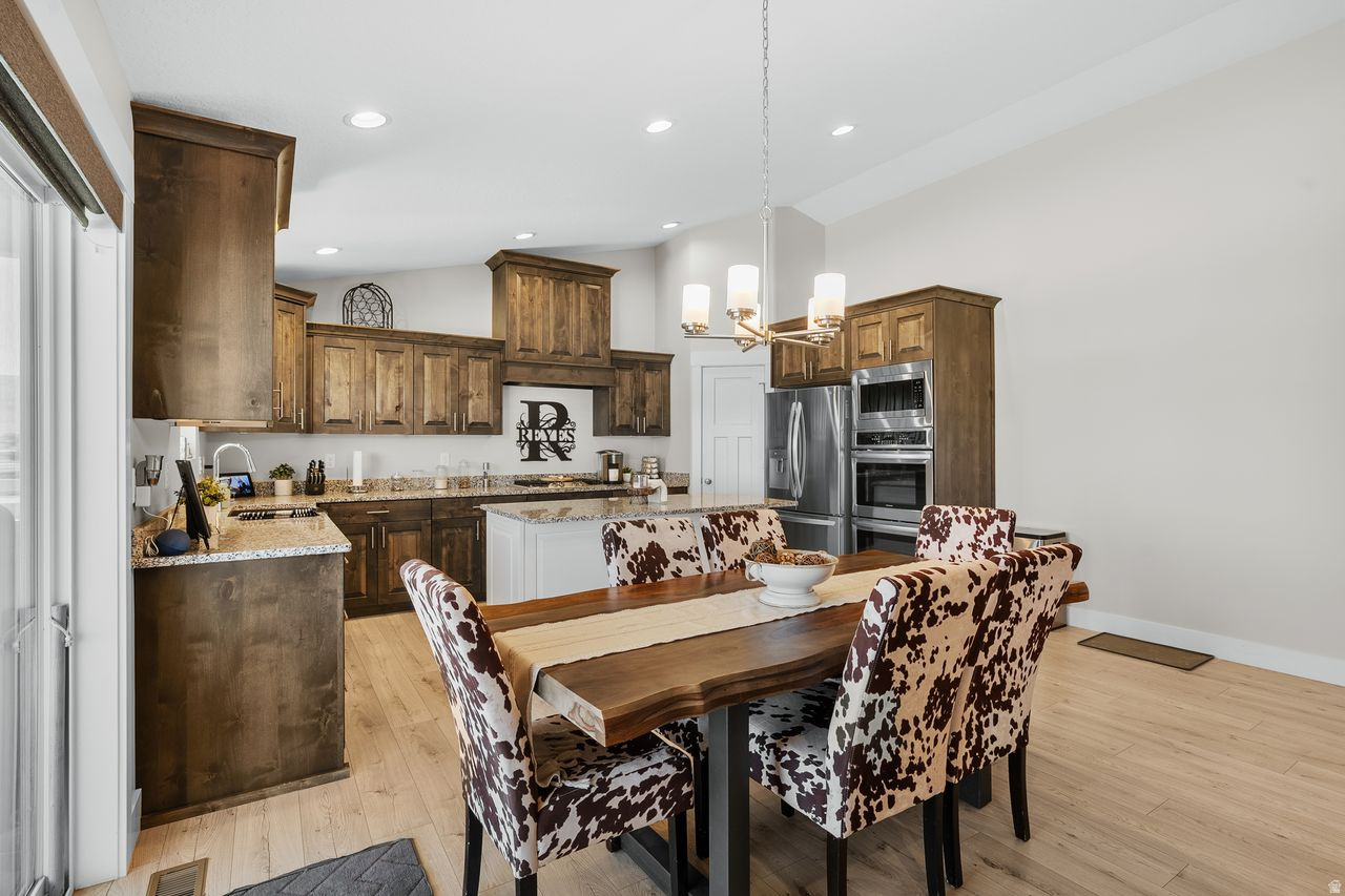 FREEMAN FARMS - Residential