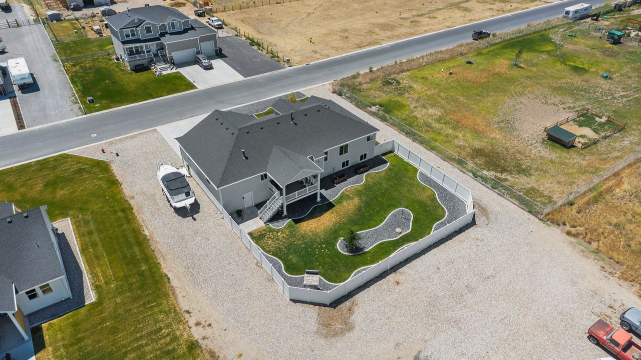 FREEMAN FARMS - Residential