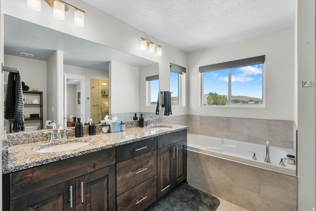 FREEMAN FARMS - Residential