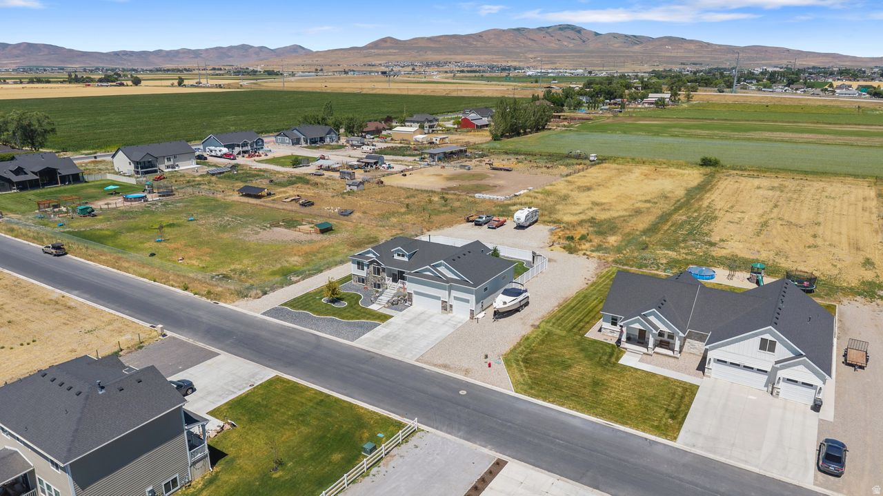 FREEMAN FARMS - Residential