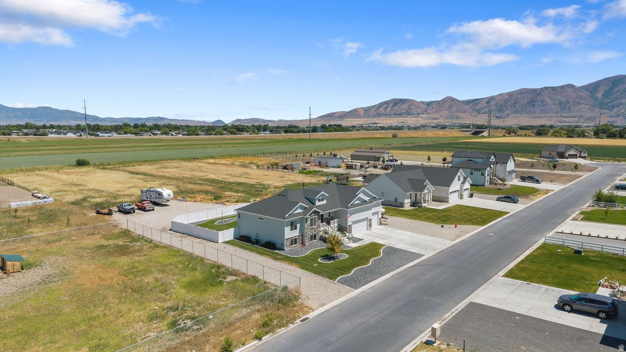 FREEMAN FARMS - Residential