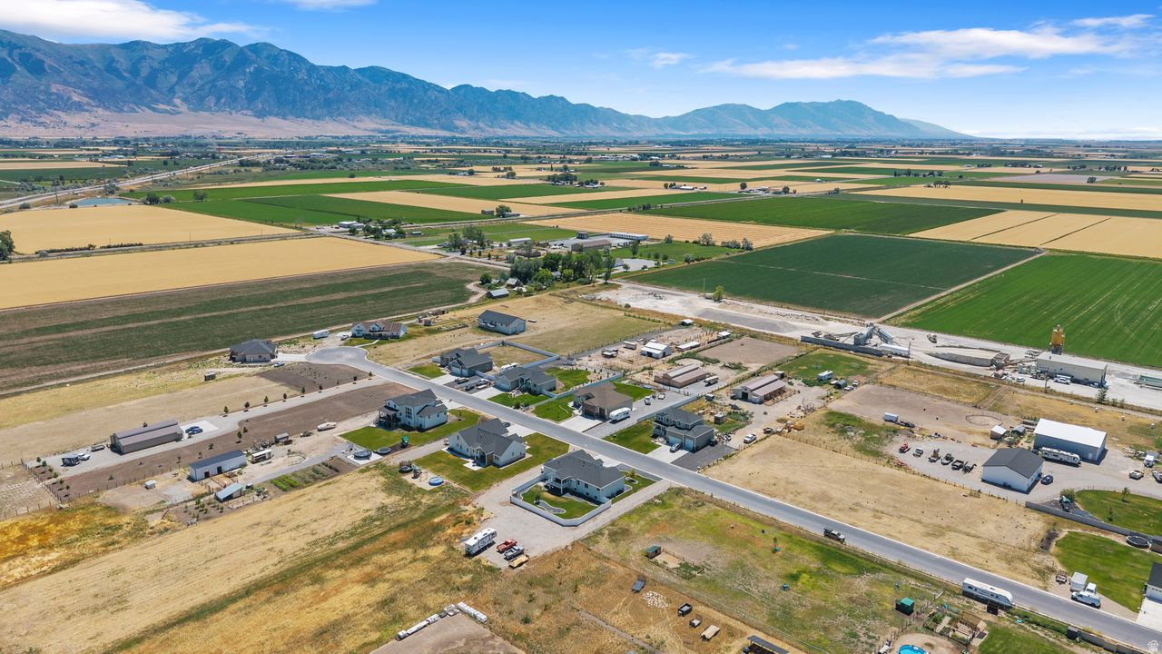 FREEMAN FARMS - Residential