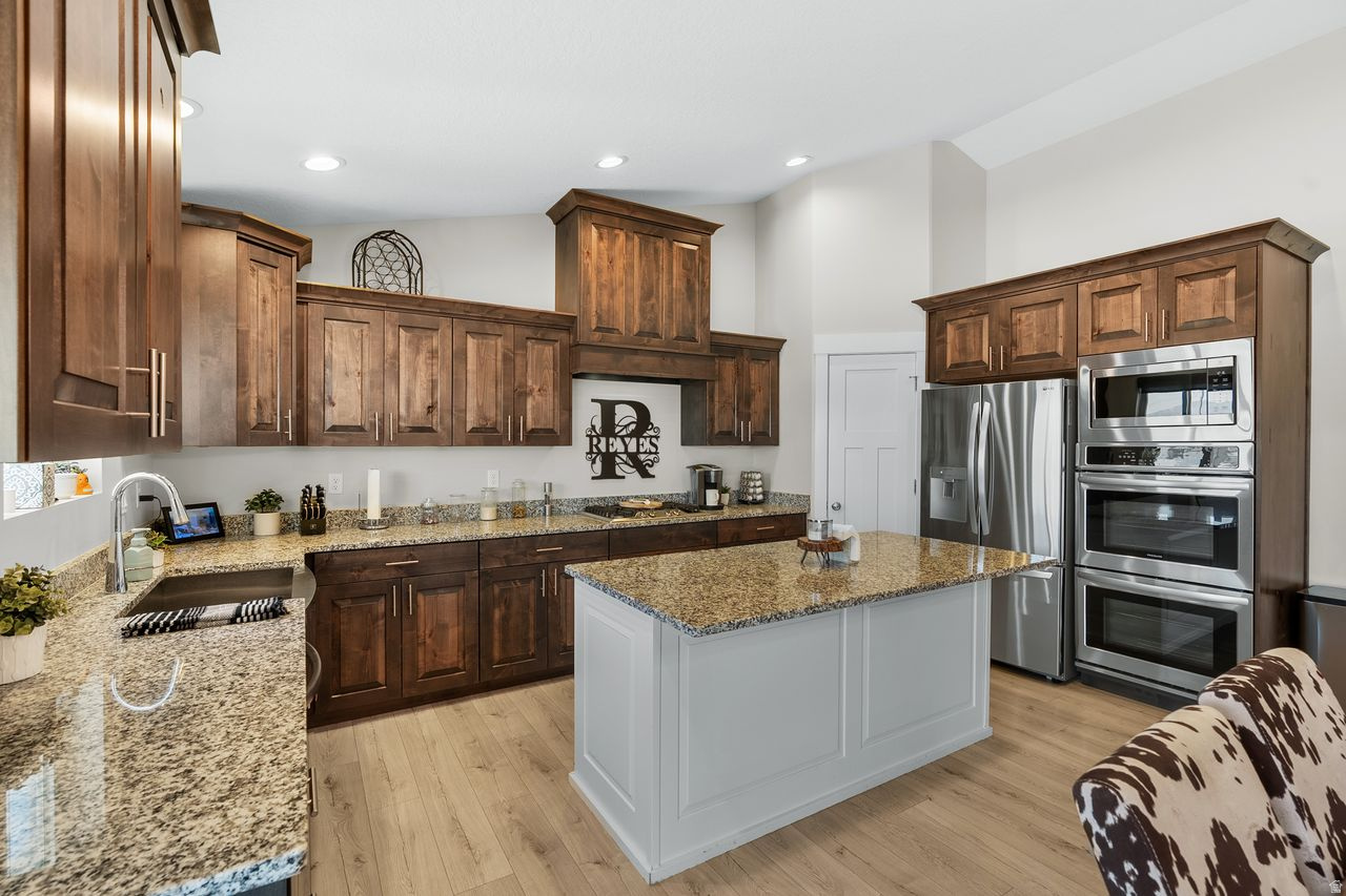 FREEMAN FARMS - Residential