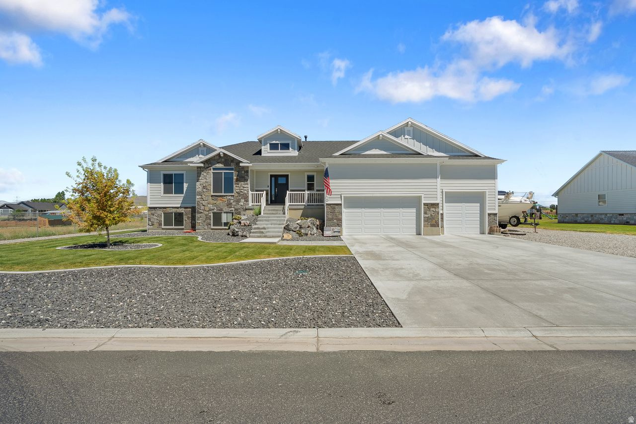 FREEMAN FARMS - Residential