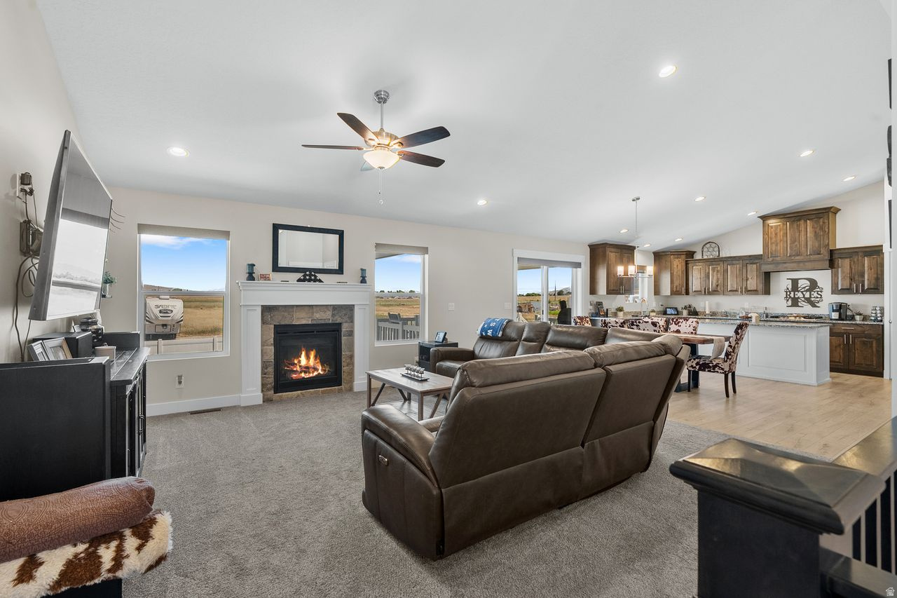 FREEMAN FARMS - Residential