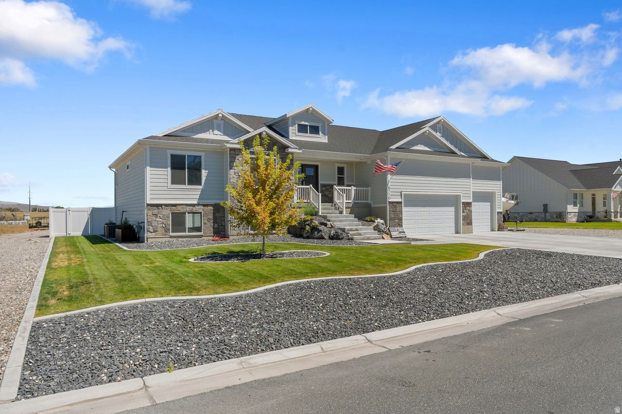 FREEMAN FARMS - Residential