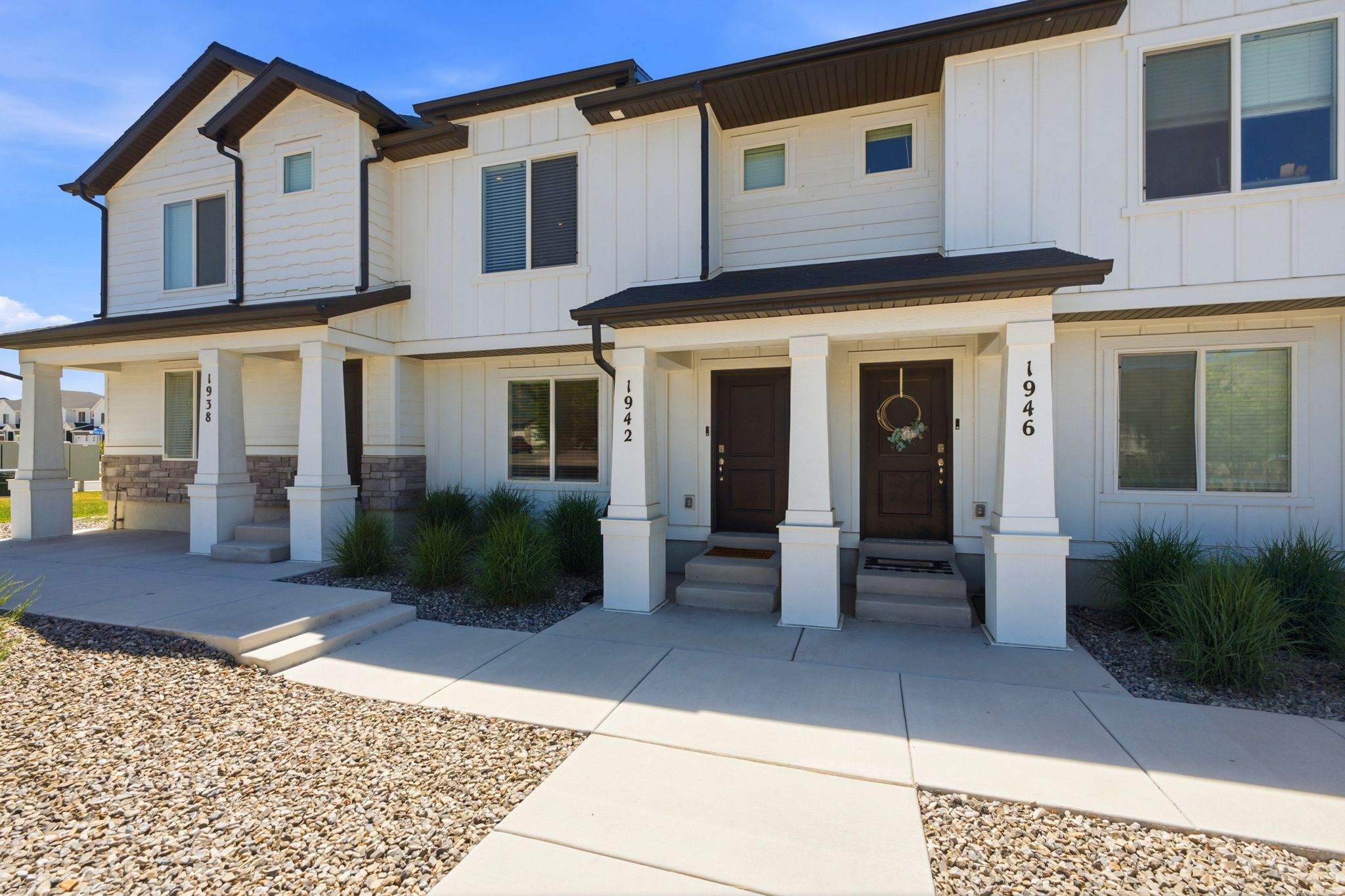 Beautiful 3 bed, 2 bath townhome with stunning mountain views! Built just 3 years ago, this move-in ready home features a spacious primary suite with a walk-in closet, stainless steel appliances, gas stove, pantry, breakfast bar, and refrigerator included. Enjoy the convenience of a private driveway, 2-car garage, and additional parking. Located in a quiet area just 0.3 miles from the elementary school and close to shopping and amenities. Pride of ownership shines throughout. Skip the wait for new construction and move right in!