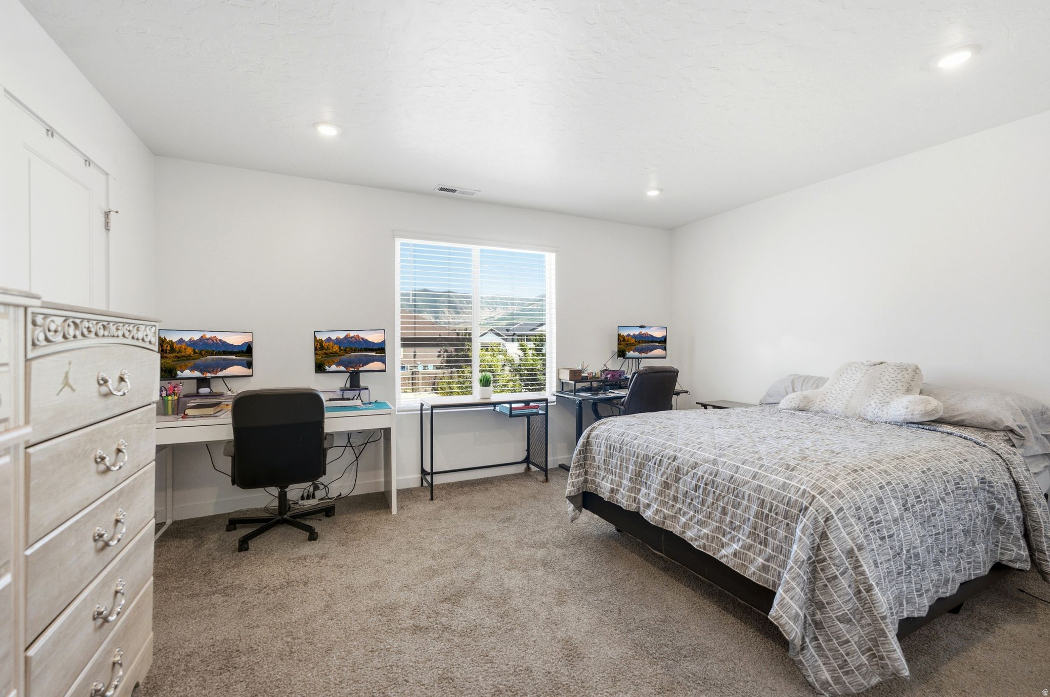 WESTERN ACRES - Residential