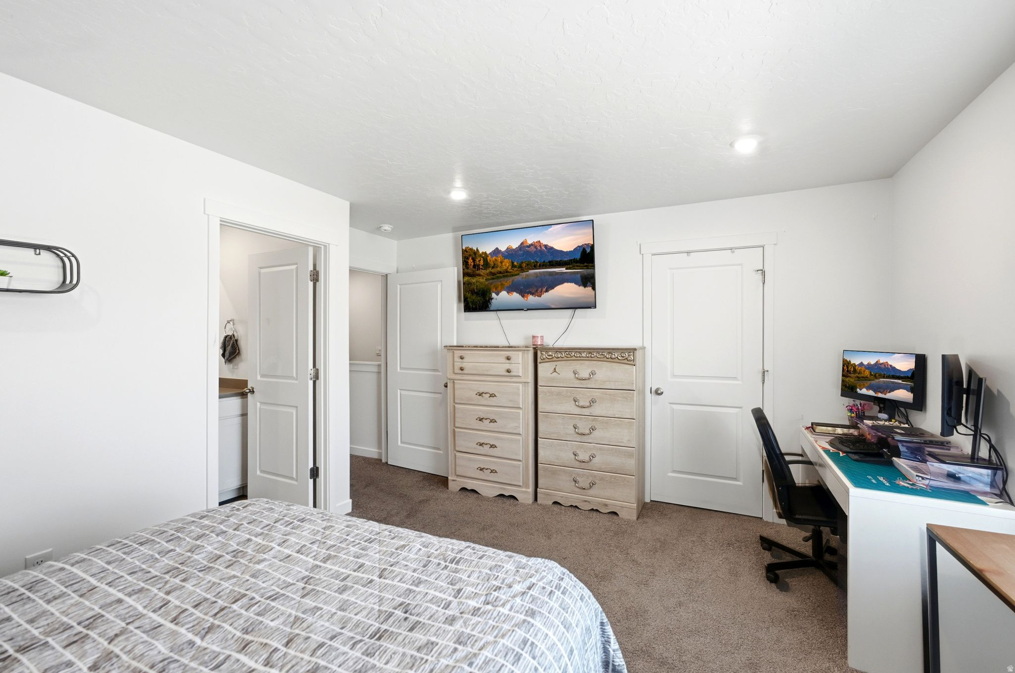 WESTERN ACRES - Residential