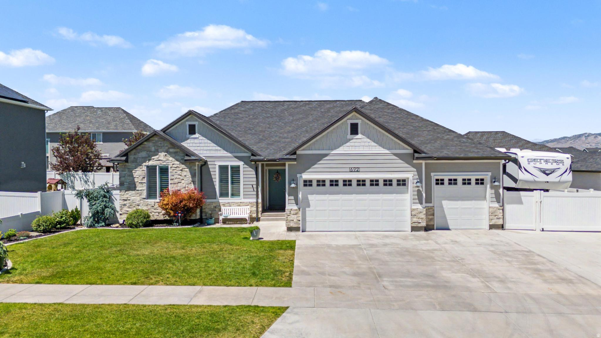 SIERRA ESTATES - Residential