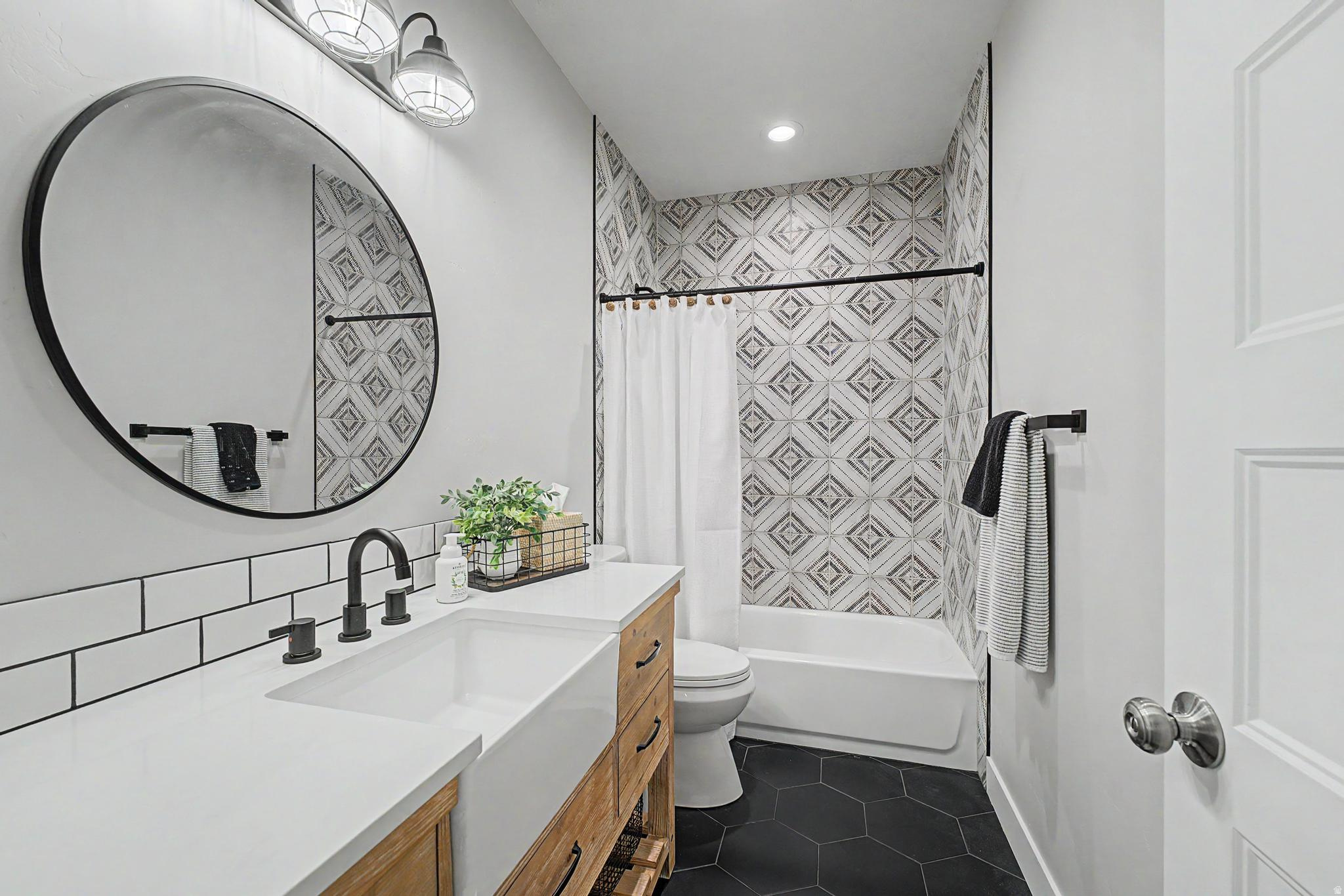 SIERRA ESTATES - Residential
