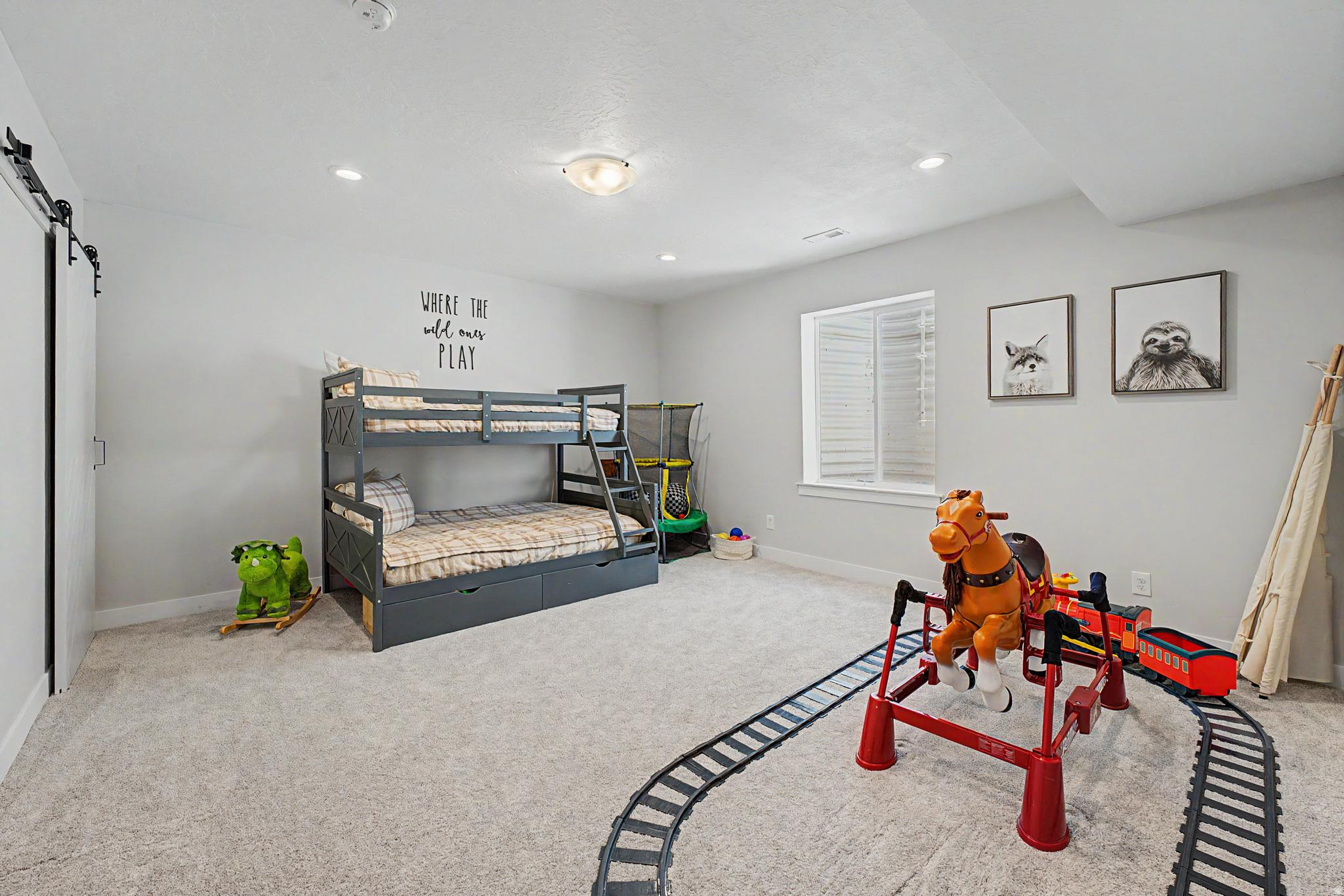 SIERRA ESTATES - Residential