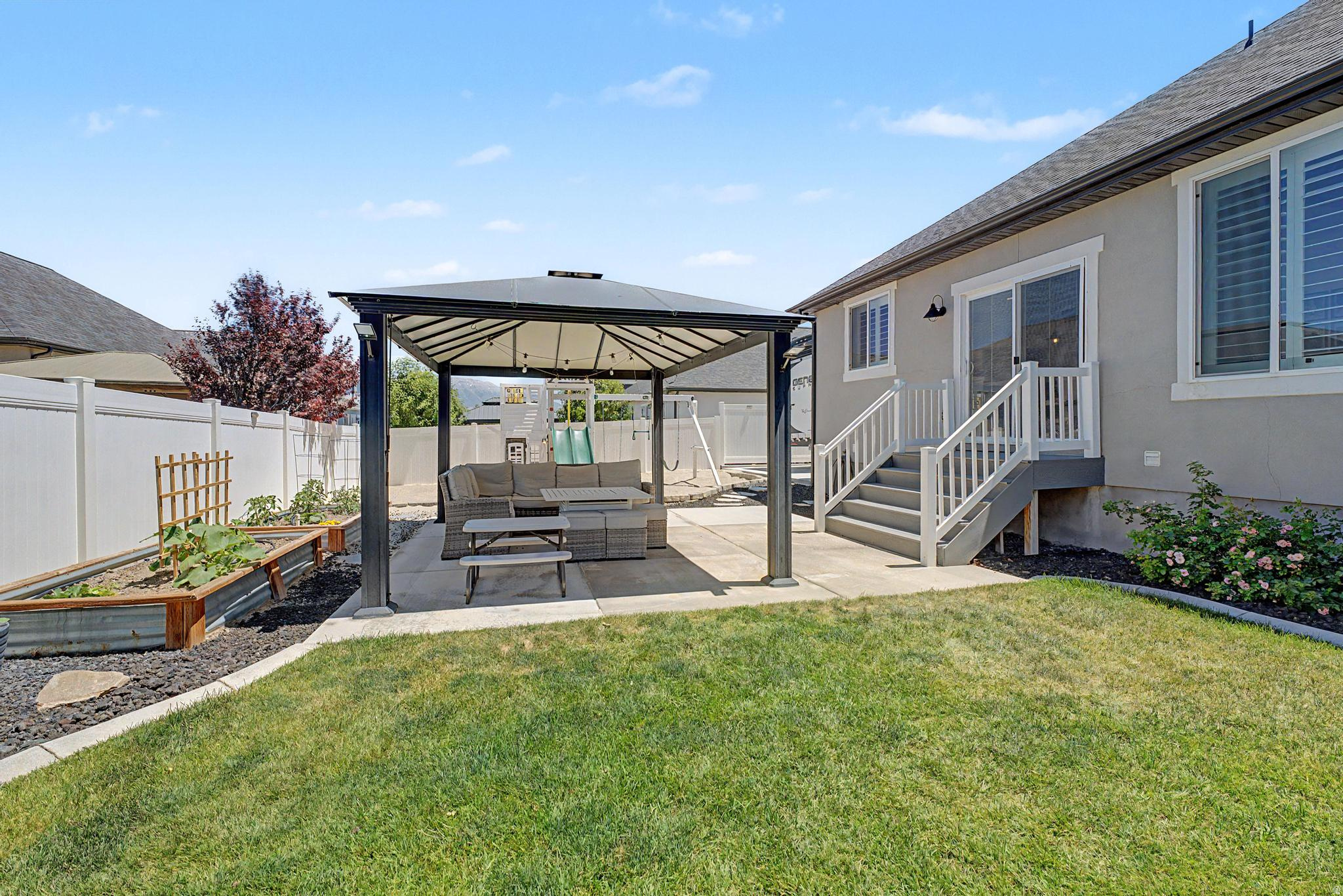 SIERRA ESTATES - Residential
