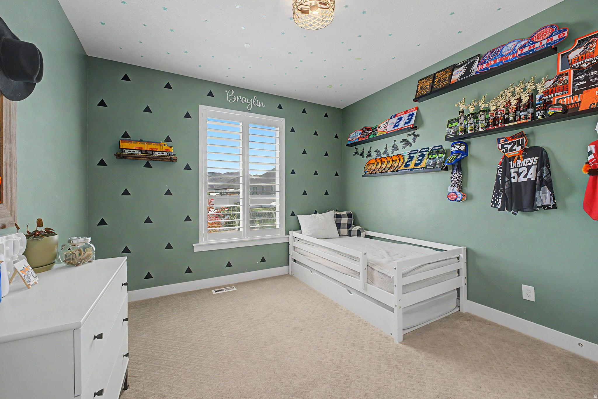 SIERRA ESTATES - Residential