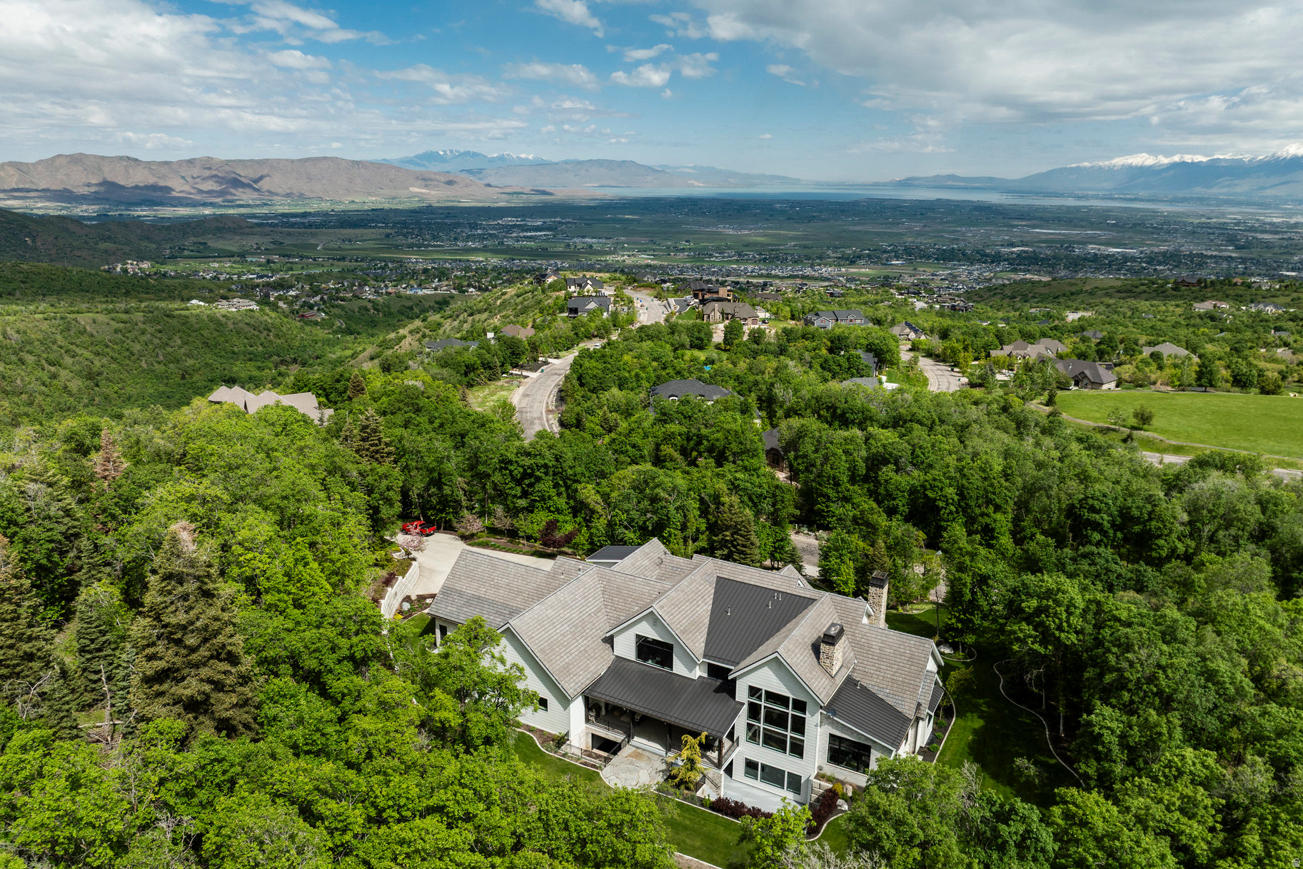 WOODLAND HILLS - Residential