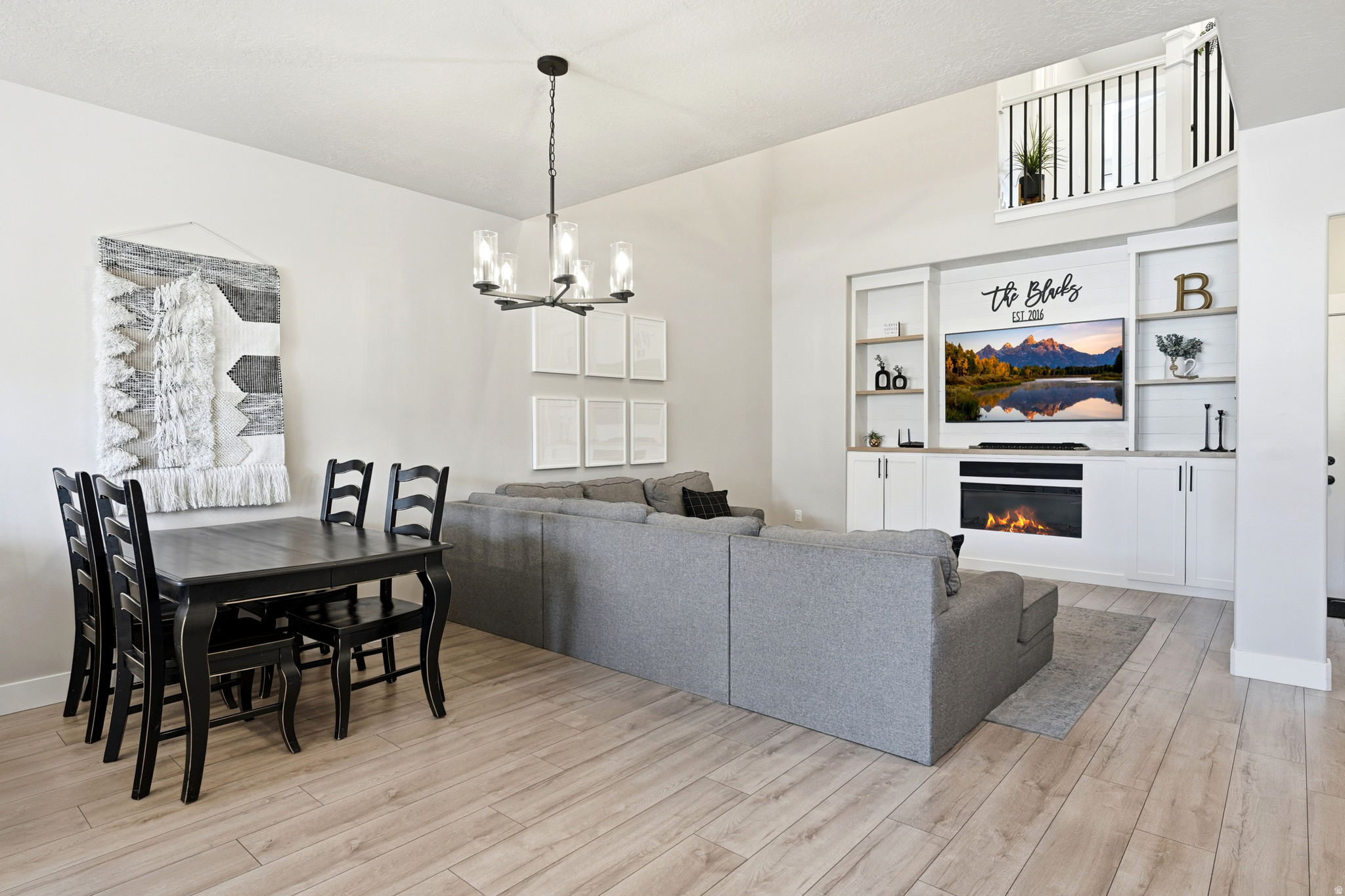 LAKE FRONT - Residential