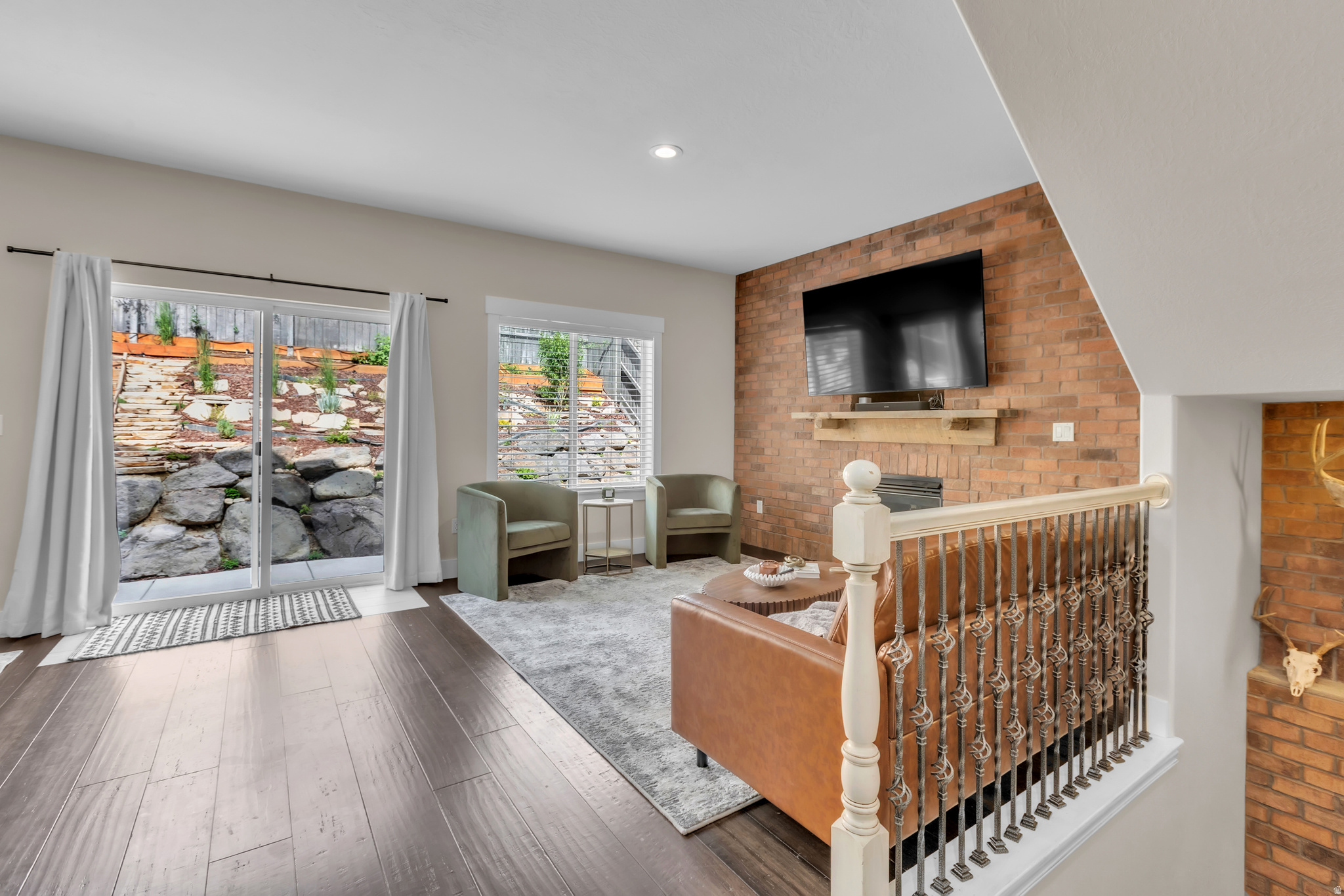 HUNTER CHASE - Residential