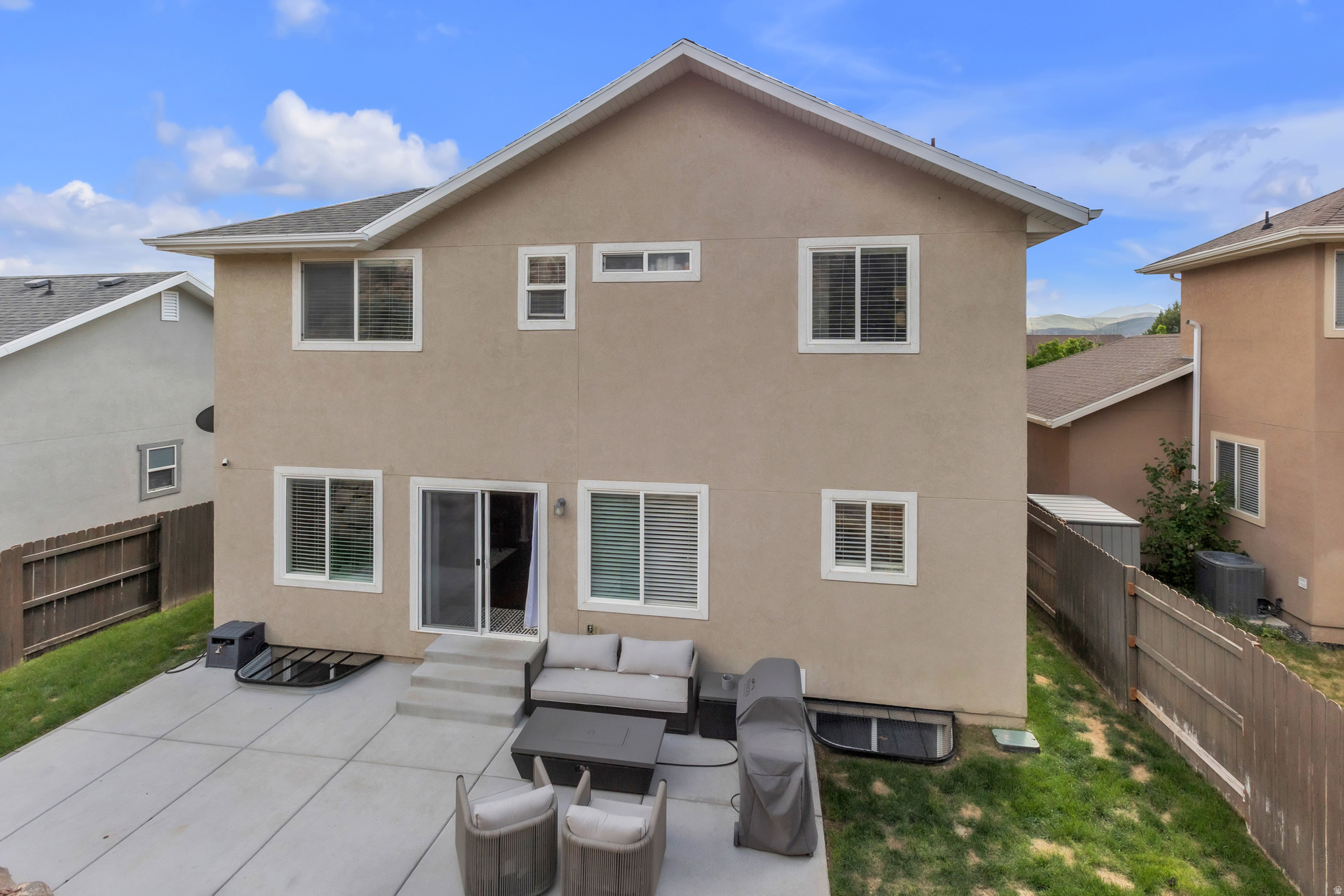 HUNTER CHASE - Residential