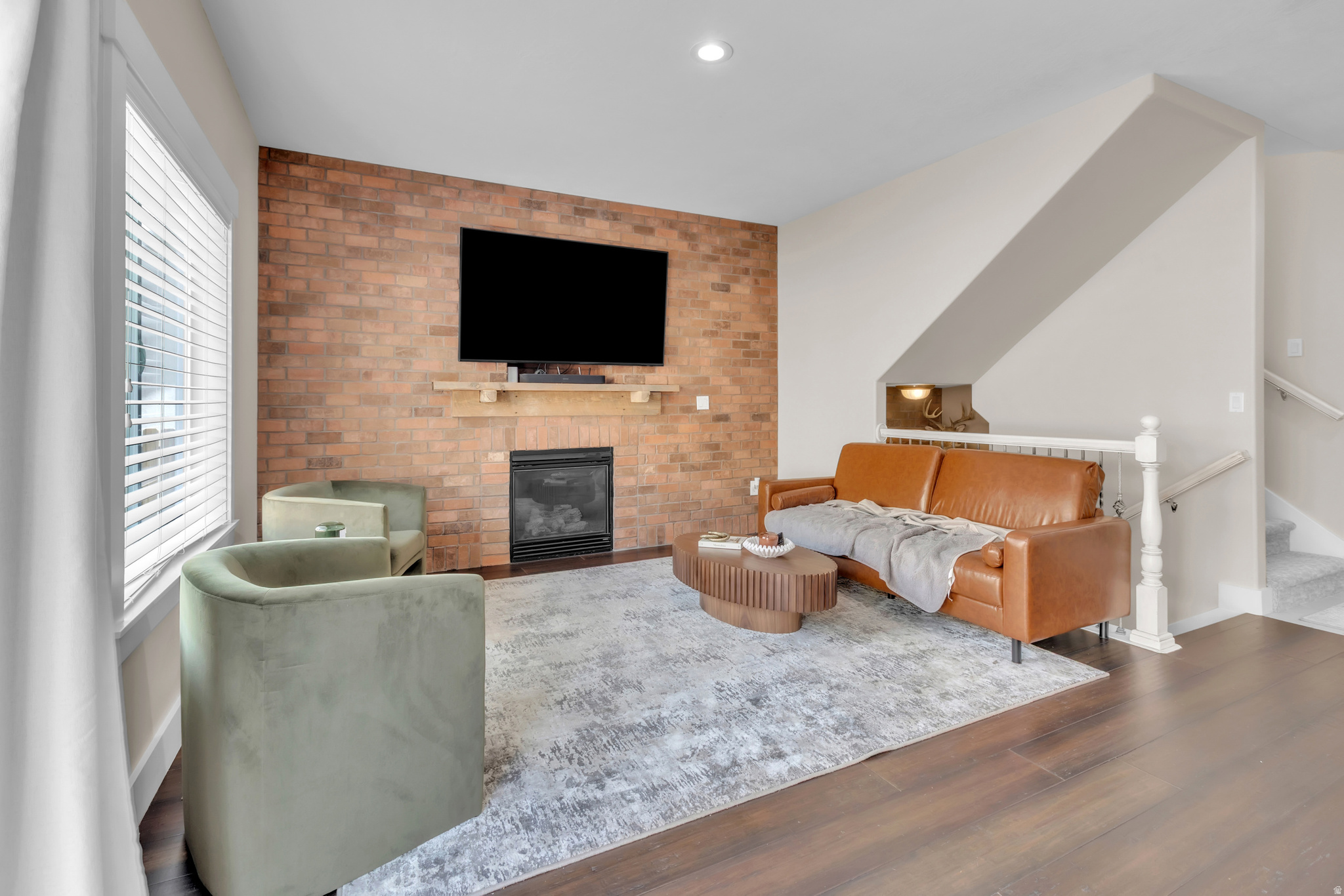 HUNTER CHASE - Residential