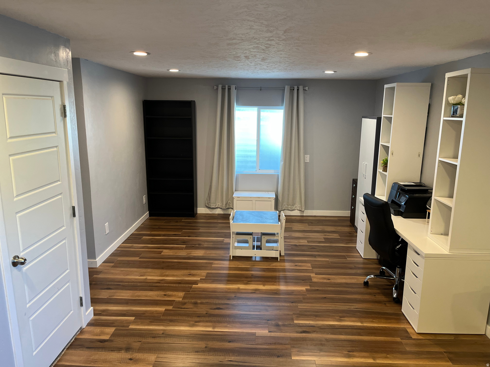 HARBOR VILLAGE - Residential