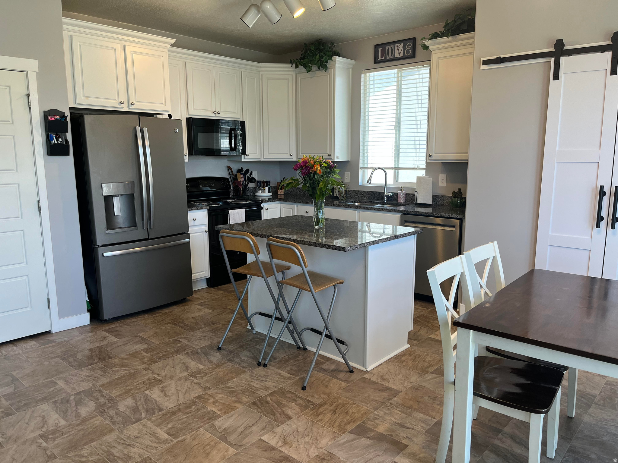HARBOR VILLAGE - Residential