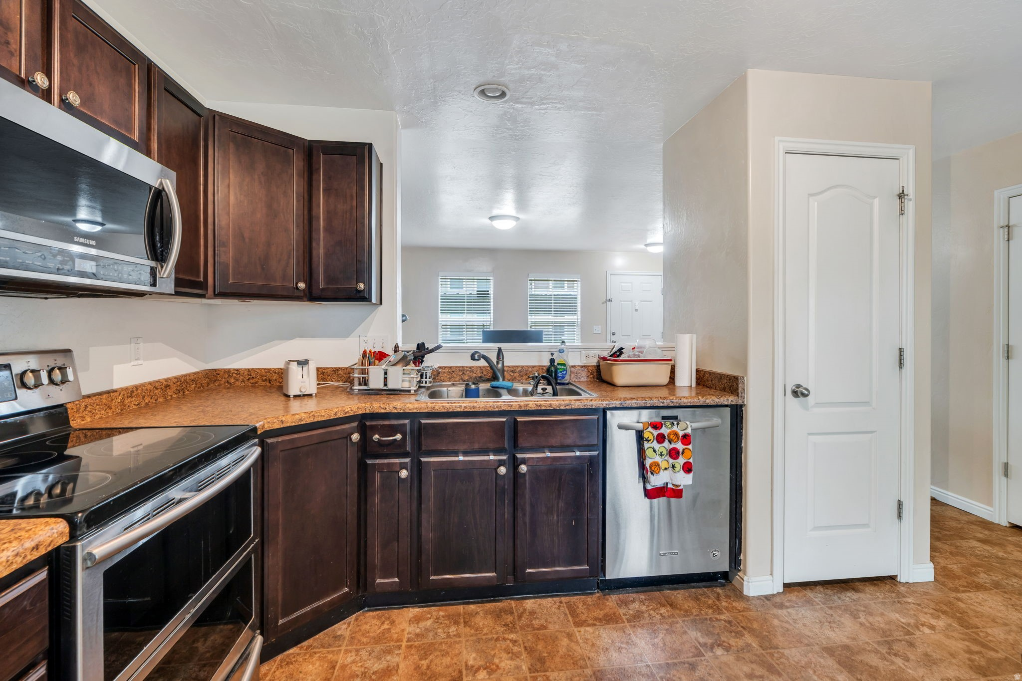 HUNTLY MANOR - Residential