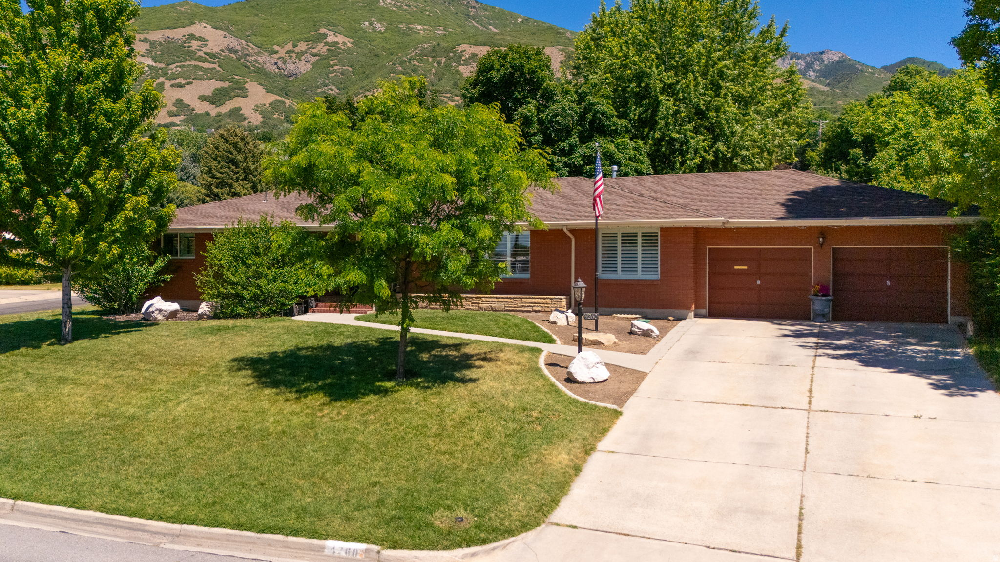 COLLEGE HEIGHTS - Residential